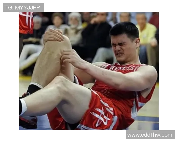 姚明与小朋友的欢乐时光：篮球巨星如何用幽默逗乐孩子们