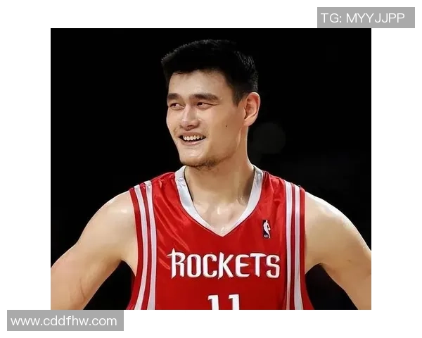 姚明自信谈篮球生涯与未来目标引发热议，网友纷纷评论他是否在吹牛B