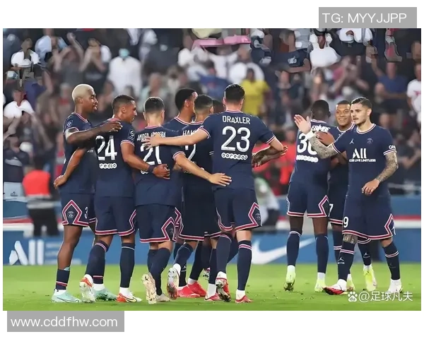 足总杯惊现冷门巴黎圣日耳曼与阿森纳战成平局引发热议