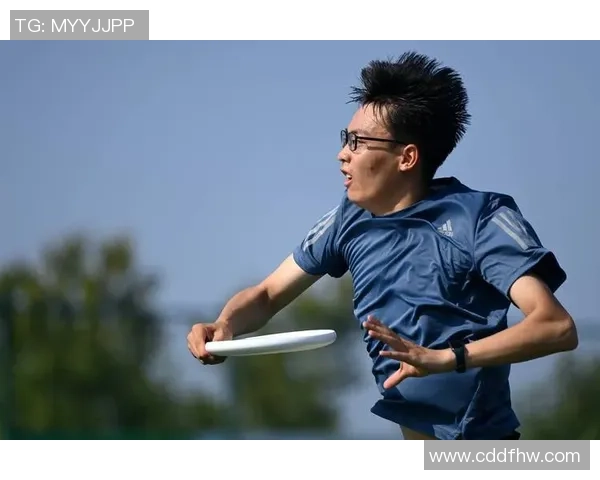 重庆飞盘队与南京飞盘队赛后状态分析与表现评估