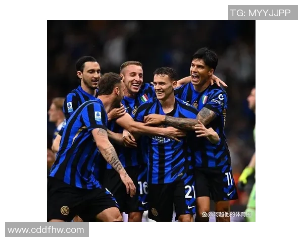 欧冠激战：国米逆转那不勒斯红牌争议引发全场热议