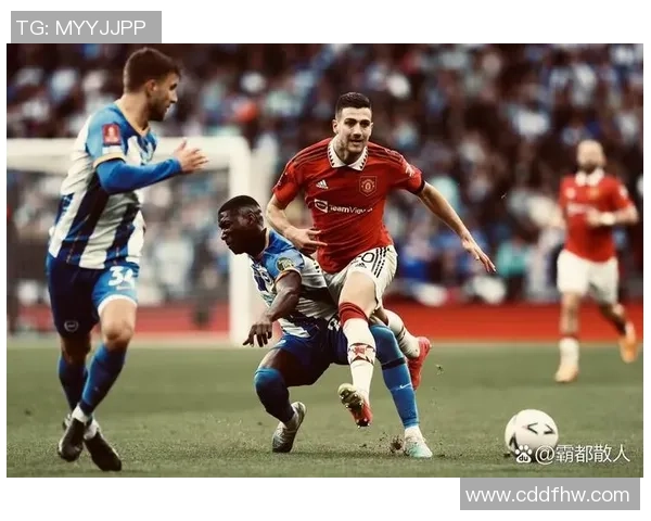 英超激战AC米兰5-1巴萨点球大战瞬间点燃全场激情解析