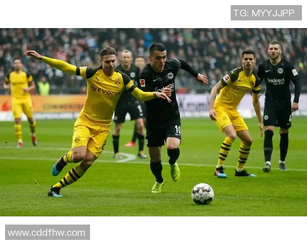 足总杯经典对决：多特蒙德顽强逼平拜仁引发全场热议