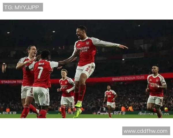 德甲激战：多特蒙德逆转阿森纳乌龙球成比赛转折点解析