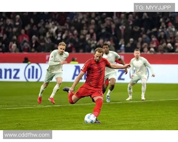 德甲精彩对决拜仁轻取里昂争议判罚引发全场热议 德甲精彩对决拜仁轻取里昂争议判罚引发全场热议